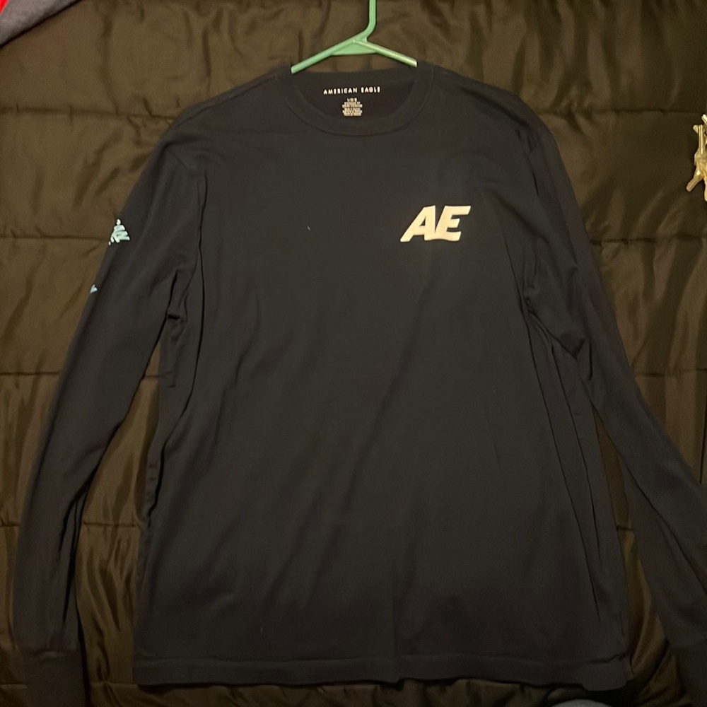 American Eagle Long Sleeve Tshirt. Men’s Large